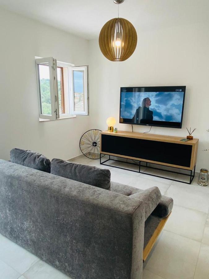 New Apartment With Panoramic View Stomorska Dış mekan fotoğraf